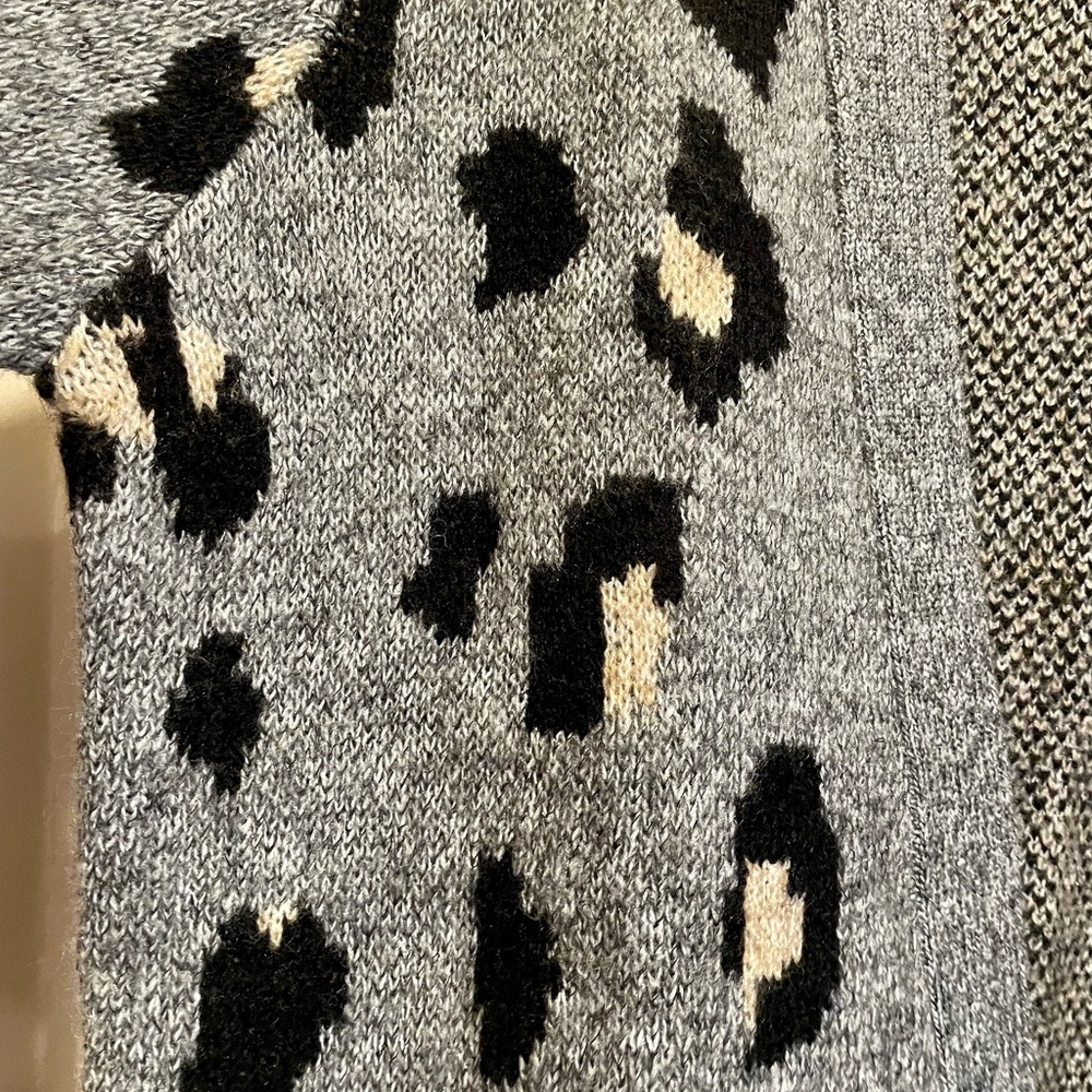 Gray Leopard Print Women's Cardigan - Picture 5 of 6